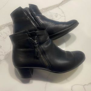 ECCO Ankle Boots